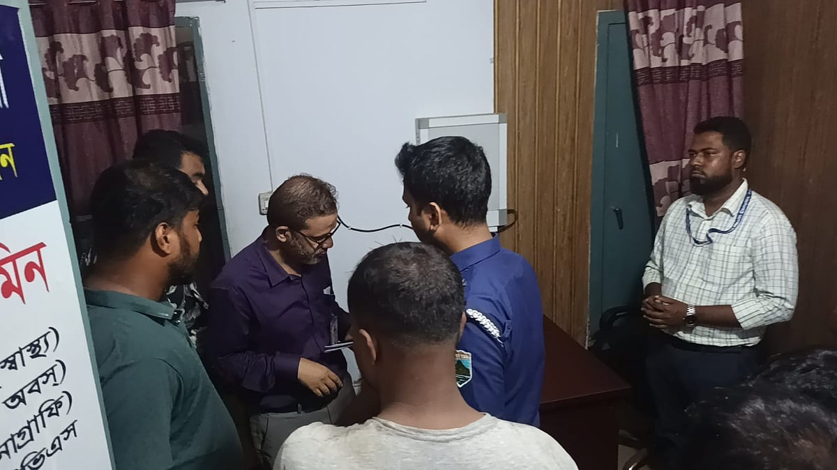 Joypurhat health official issued show-cause notice for treating patients at private diagnostic center during duty hours