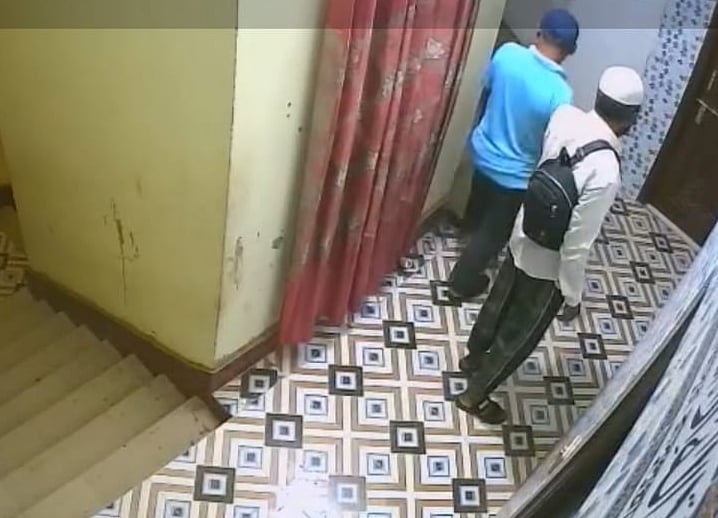Armed Robbers Loot Over One Million Taka from Expatriate Engineers Home in Feni