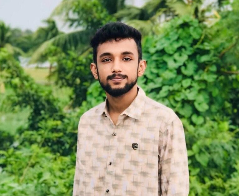 Computer Institute student dies after being pushed from auto-rickshaw by muggers in Feni