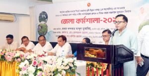 Commerce Minister Khandaker Abdul Muqtadir Acknowledges Industrial Impact of Gas Crisis and Outlines Supply Expansion Plans