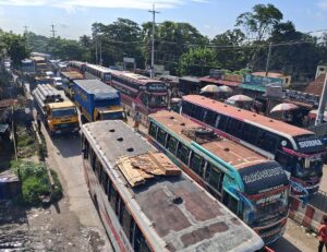 Patient dies in ambulance as 40-kilometer traffic jam cripples Dhaka-Chittagong highway