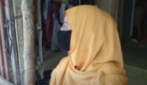 Woman Stages Protest at Expatriate Partners Home in Satkhira Demanding Marriage After Alleged Forced Abortion