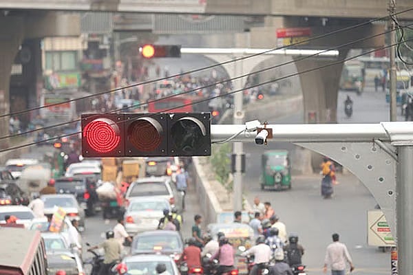 Dhaka Authorities Allocate 100 Crore Taka to Install AI-Powered Traffic Signals at 50 Intersections