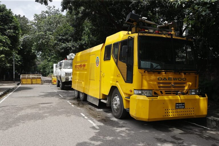 Police maintain high security at Dhanmondi 32 as one detained near Bangabandhu Sheikh Mujibur Rahman residence