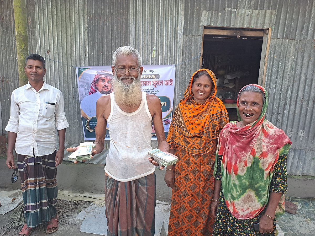 Saudi expatriate gifts two lakh taka to Gaibandha farmer after rodents destroy life savings