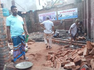 Clashes Erupt at Pallabi Bihari Camp Over Mortuary Construction Prompting Police Deployment