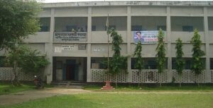 Fraud-hit HSC candidates from Abdulpur Government College sit for deferred Bengali exam in Rajshahi
