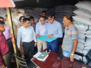 Rajshahi Administration Confirms Sufficient Fertilizer Stocks Amidst Monitoring Efforts