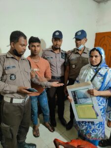 Police recover stolen gold earring from snatcher after forced vomiting in Dhaka