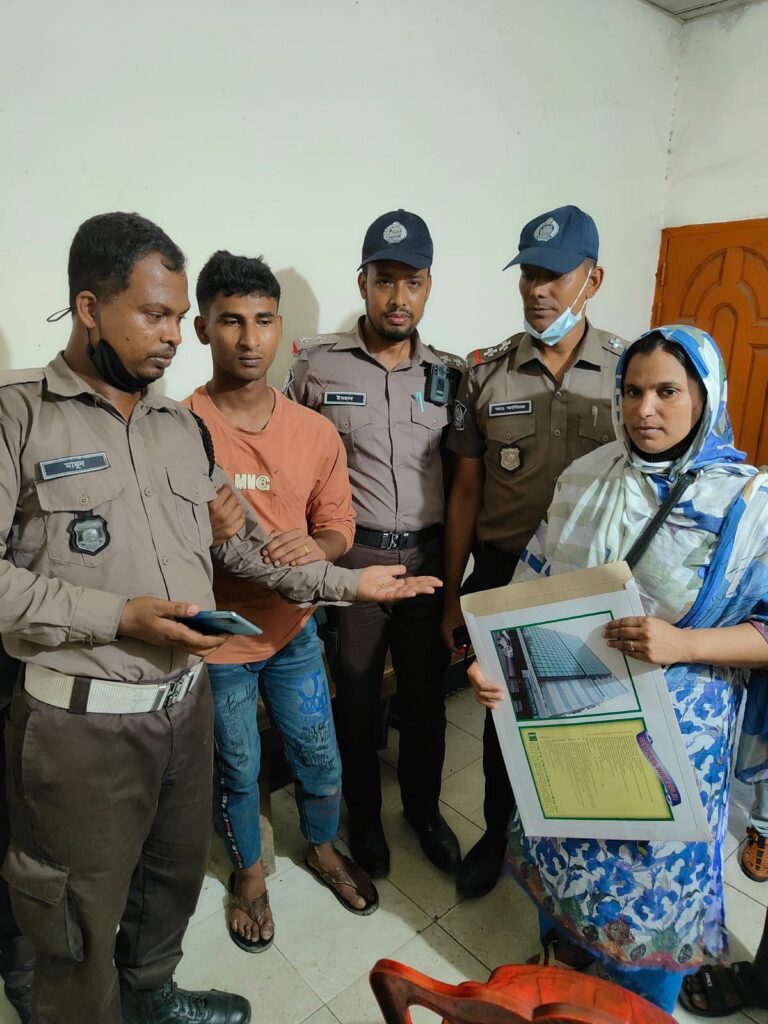 Police recover stolen gold earring from snatcher after forced vomiting in Dhaka