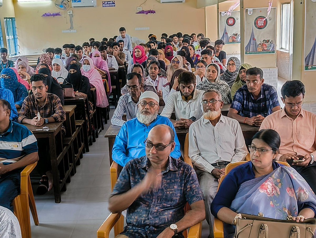 Retired Engineer Dies While Addressing Parents at Rajshahi Government City College Event