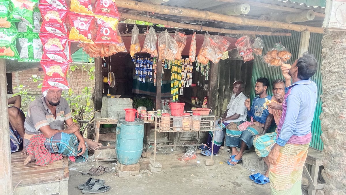 Unattended Tea Stall in Jhenaidah Operates Successfully on Honesty and Mutual Trust