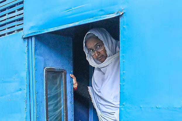 Former Education Minister Dipu Moni Granted 12-Hour Parole to Attend Husbands Funeral
