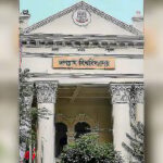 Jagannath University bus attacked by locals in Manikganj leaving ten injured
