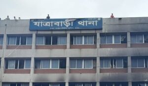 Four police officers suspended after murder suspect escapes from Jatrabari police station custody