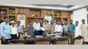 নোয়াখালীকে সিটি করপোরেশন ঘোষণার দাবিতে প্রধানমন্ত্রীর কাছে স্মারকলিপি