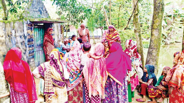 দেশজুড়ে নারী নির্যাতন ও হত্যাকাণ্ডের হিড়িক, বাড়ছে শ্লীলতাহানি ও যৌন নিপীড়নের ঘটনা