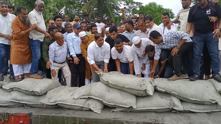 জুলাই আন্দোলন প্রশ্নবিদ্ধকারীদের বিরুদ্ধে কঠোর হুঁশিয়ারি দিলেন আনিসুর রহমান খোকন