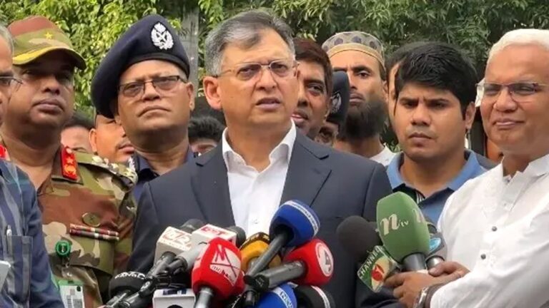 চাঁদাবাজ ও সহায়তাকারী পুলিশ সদস্যদের তালিকা তৈরির নির্দেশ স্বরাষ্ট্রমন্ত্রীর