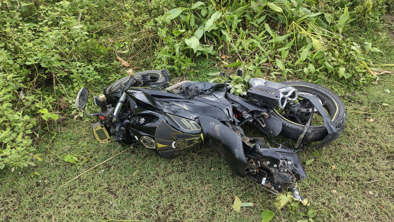 উখিয়ায় প্রাইভেটকার ও মোটরসাইকেলের সংঘর্ষে যুবক নিহত আহত ১