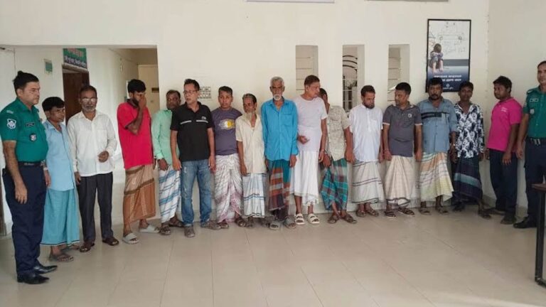 টঙ্গীতে জুয়ার আসরে পুলিশের অভিযান, বিএনপি নেতাকে আসামি করে মামলা