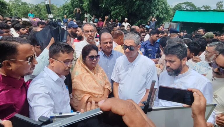 মুহুরী-কহুয়া বন্যা নিয়ন্ত্রণ প্রকল্প পরিদর্শনে পানি সম্পদমন্ত্রী প্রকল্পের প্রস্তুতি নিয়ে সন্তোষ প্রকাশ
