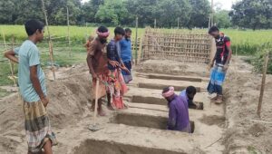 চাঁপাইনবাবগঞ্জে পদ্মার শাখা নদীতে ডুবে পাঁচ শিশুর মৃত্যু এলাকায় শোকের ছায়া