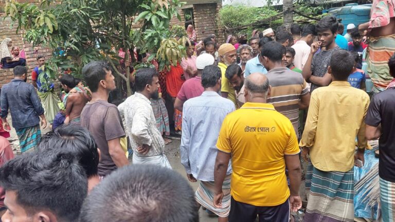 বাগেরহাটে একই পরিবারের তিন সদস্যের গলিত মরদেহ উদ্ধার