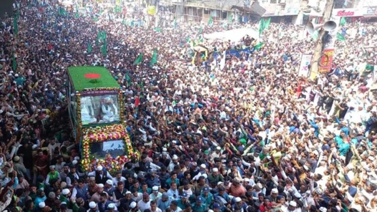 চট্টগ্রামে ৫৫তম ঐতিহাসিক জশনে জুলুসে লাখো মানুষের ঢল