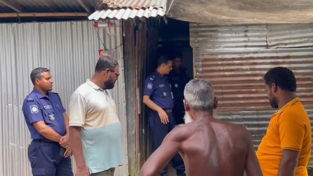 নরসিংদীর মনোহরদীতে যুবককে কুপিয়ে হত্যা