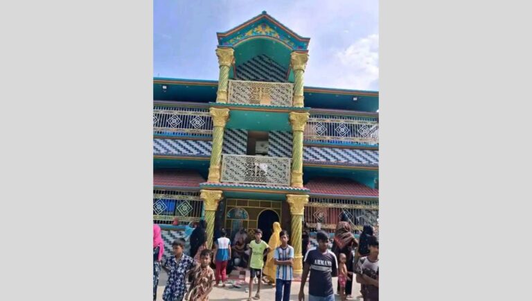 লিবিয়ায় জিম্মি প্রবাসীর স্বজনদের হাতে কুষ্টিয়ায় আদম ব্যবসায়ীর আট বছরের শিশুপুত্র অপহৃত