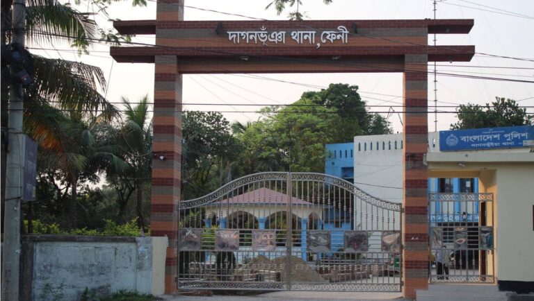 দাগনভূঞায় গৃহকর্তাকে অবরুদ্ধ করে কৃষক মোহাম্মদের ৫ গরু চুরি
