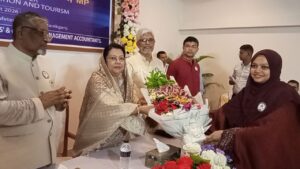 অর্থনৈতিক উন্নয়নে পেশাজীবীদের সততা ও দক্ষতার ওপর গুরুত্বারোপ বিমানমন্ত্রীর