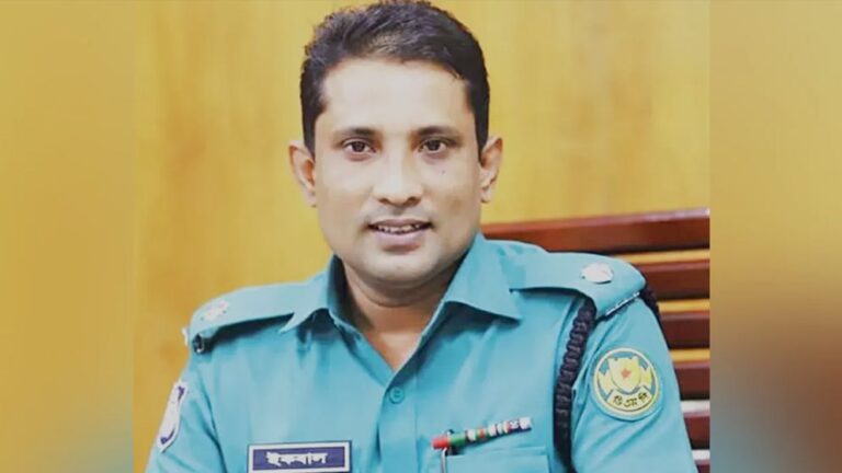 আন্দোলনকারীদের নিয়ে বিতর্কিত মন্তব্যের জেরে চাকরি হারালেন পুলিশ কর্মকর্তা ইকবাল হোসাইন