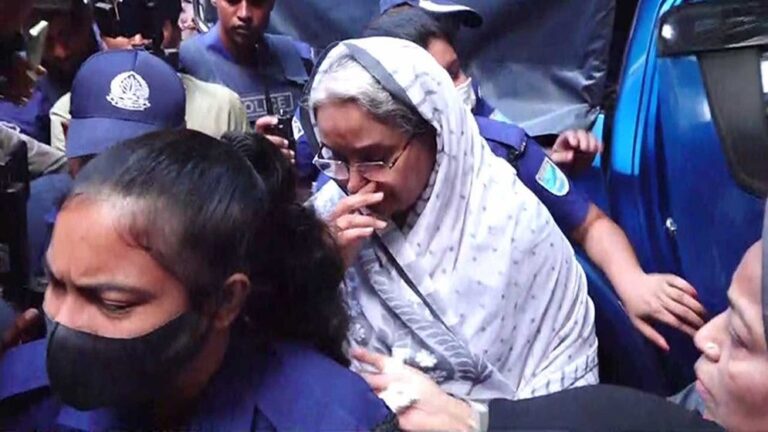 স্বামীর শেষ বিদায় জানাতে ১২ ঘণ্টার প্যারোলে মুক্ত দীপু মনি