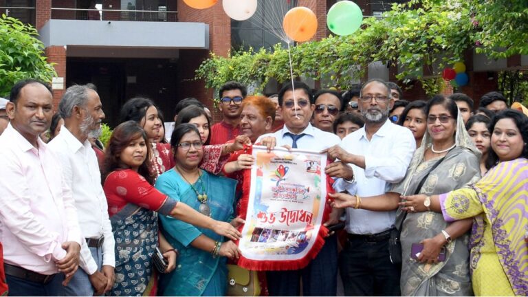 নজরুলের সাম্য ও আদর্শের চেতনায় নতুন প্রজন্মকে গড়ে তোলার আহ্বান বিভাগীয় কমিশনারের