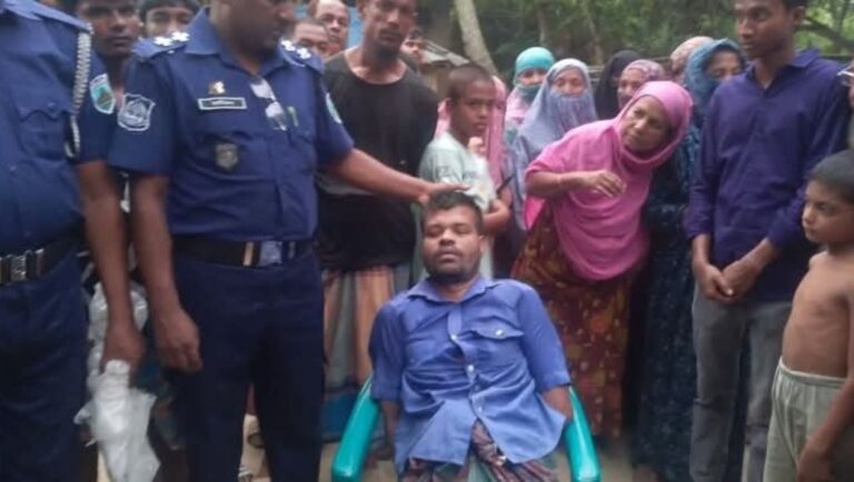 বগুড়ায় খেলার সময় সাত বছরের শিশুকে কুপিয়ে হত্যা আটক যুবক