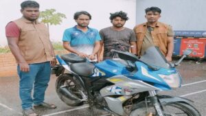 মুন্সীগঞ্জে চোরাই মোটরসাইকেলসহ আন্তঃজেলা চোর চক্রের দুই সদস্য গ্রেপ্তার