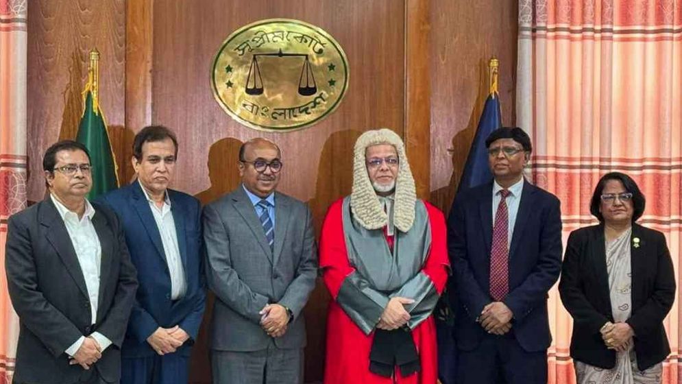 পিএসসির নতুন চার সদস্যের শপথ গ্রহণ সম্পন্ন