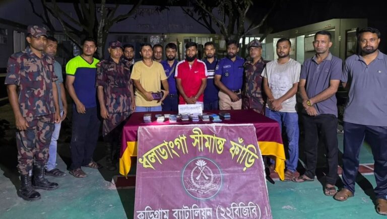 কুড়িগ্রামে ৫৫টি ভারতীয় চোরাই মোবাইলসহ যুবক আটক