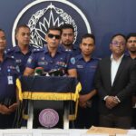 ফটিকছড়িতে অস্ত্রসহ চার সন্ত্রাসী গ্রেপ্তার, উদ্ধার হওয়া পিস্তলটি কোতোয়ালি থানা থেকে লুট করা সরকারি অস্ত্র