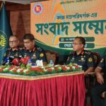 নতুন পে-স্কেল নিয়ে সরকারি চাকুরিজীবীদের অনিশ্চয়তা ও সামাজিক যোগাযোগমাধ্যমে পুরোনো গানের ভাইরাল চর্চা