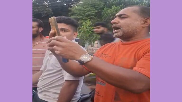 পুলিশ সদস্যকে প্রকাশ্যে থাপ্পড় মারলেন ছাত্রদল নেতা