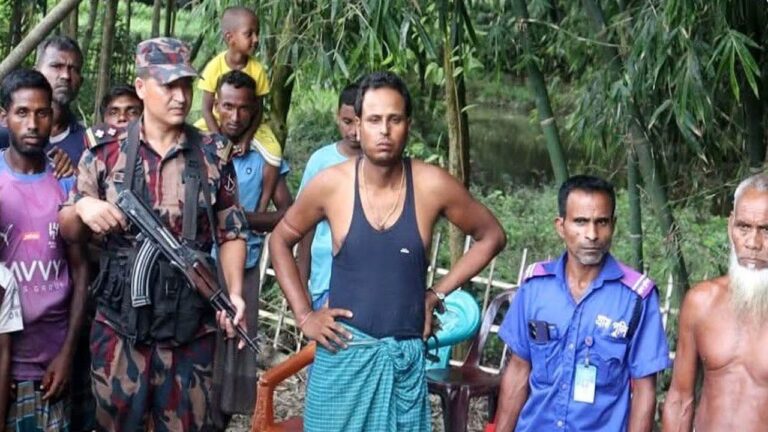 পঞ্চগড়ে বৃদ্ধ আটকের জেরে ভারতীয় নাগরিককে আটকে রাখল স্থানীয়রা সীমান্তে উত্তেজনা
