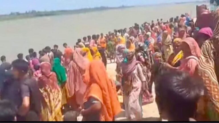 ফুলছড়িতে ব্রহ্মপুত্রে নৌকাডুবি, নিখোঁজ এক কৃষক