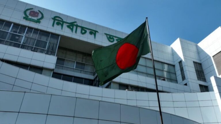 দেশের ১১টি সংসদীয় আসনের সীমানা পুনর্নির্ধারণে ইসির গেজেট প্রকাশ