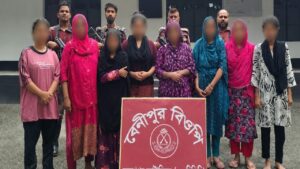 ঝিনাইদহের মহেশপুর সীমান্তে অবৈধভাবে ভারতে প্রবেশের সময় ৮ নারী আটক