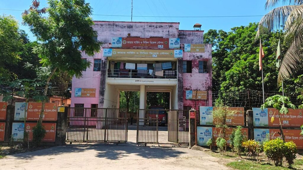 কুলিয়ারচরে বকেয়া বিলের দায়ে ফায়ার সার্ভিসসহ ৫ প্রতিষ্ঠানের বিদ্যুৎ সংযোগ বিচ্ছিন্ন