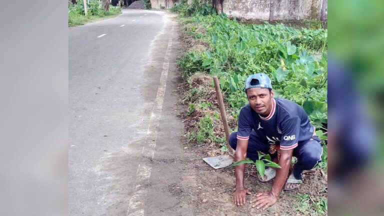 স্বউদ্যোগে পরিবেশ রক্ষায় অনন্য দৃষ্টান্ত স্থাপন করছেন রাজমিস্ত্রী রিংকু