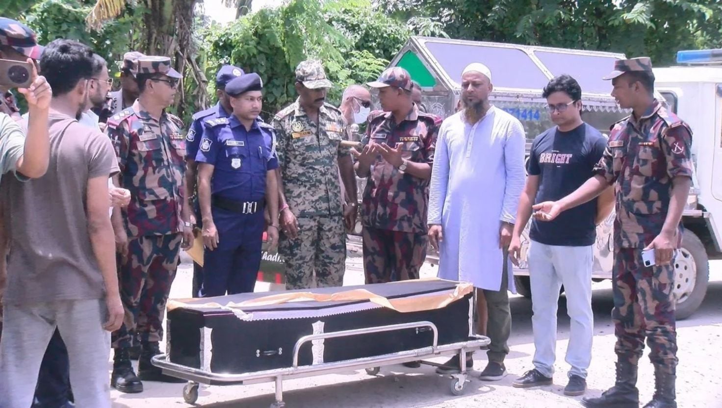 ভারতে হোটেল অগ্নিকাণ্ডে নিহত সাতক্ষীরার ব্যবসায়ী সাজুর মরদেহ দেশে হস্তান্তর